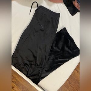 Edikted Low Rise Velour Sweatpants